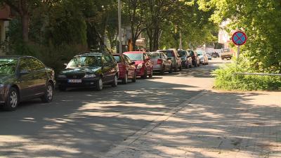 Fizetős parkolók a Szabó Dezső utcában Fotó: Ujházi György