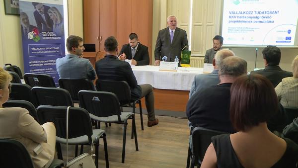 Békéscsabán is bemutatták az Országos Mentorprogramot. Fotó: 7.TV