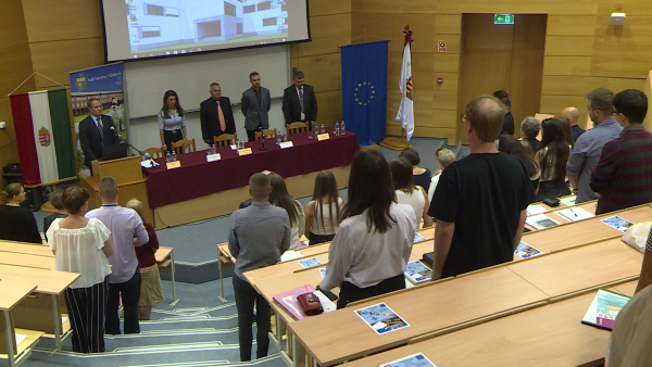 A kép illusztráció 