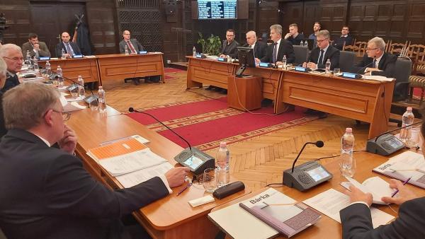 Soron kívüli közgyűlés 2019.11.19.-én. Fotó: behir.hu/Tóth Áron