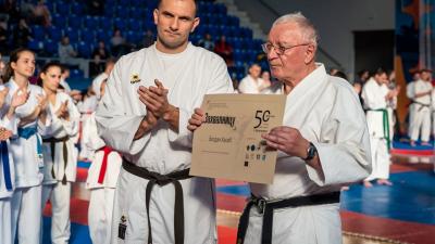 Fennállásának ötvenedik évfordulóját ünnepelte a nagybecskereki karateklub. Forrás: Békés Megyei Harcművész Szövetség