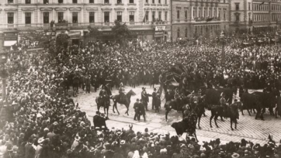 Munkácsy Mihály temetése, a gyászmenet elindulása a Műcsarnoktól (Vasárnapi Újság, 1900. május 13.)