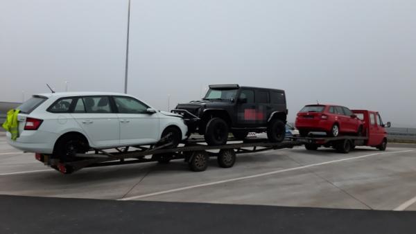 A túlterhelt tehergépkocsi - (Fotó: Police.hu)