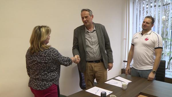 Salamon Lászlóné a BKK elnöke, Diós Zsolt a BMC ügyvezetője és Jancsika Árpád BKK vezetőedzője.