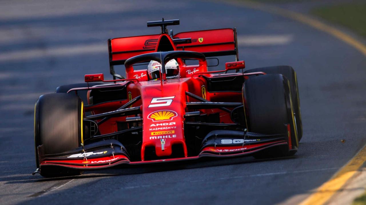 A tavalyi Ferrari, a volán mögött a négyszeres világbajnok, Sebastian Vettel – (Fotó: f1.com)