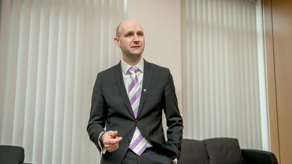 Klaukó Ákos a Budapest Bank békéscsabai központjának vezetője