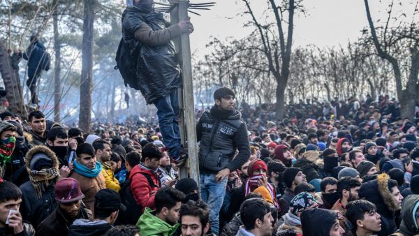 A koronavírus új veszélyt jelent az illegális bevándorlók között – (Fotó: AFP/Bulent Kilic)