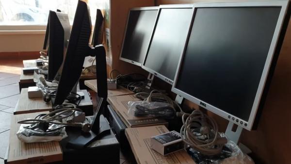 A felajánlott számítógépek – (Fotó: Mucsi Balázs)