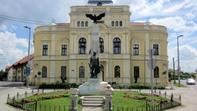 A mezőberényi városháza. Fotó: termalfurdo.hu