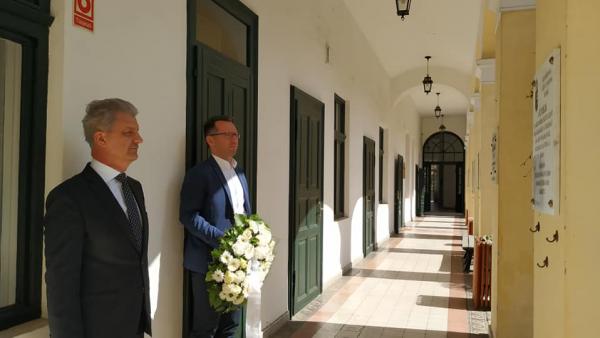 (Fotó: Szarvas Péter hivatalos fb-oldala)