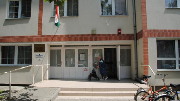 Ezüst Fenyő Idősek Otthona (fotó: oroshaza.hu)