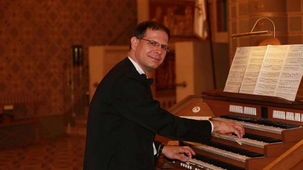 Szamosi Szabolcs. Fotó: Filharmónia Magyarország