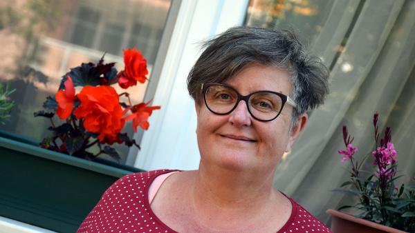 Mikó Melinda mostanság két gyereket és muskátlit nevel – Fotó: behir.hu/Such Tamás