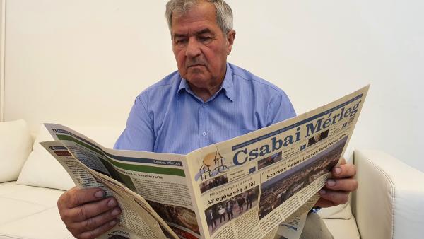 Szelekovszky László természetvédelmi szakember már áttanulmányozta a Csabai Mérleg legfrissebb számát