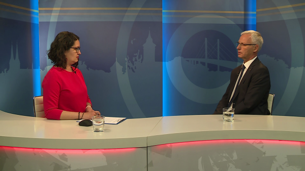 Kugyelka-Zámbori Eszter beszélgetett Soltész Miklós államtitkárral a 7.TV Aktuális című műsorában. Fotó: 7.TV