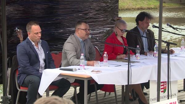 Békéscsabai Irodalmi Estek 2020.06.24.-én. Fotó: 7.TV/Bucsai Ákos