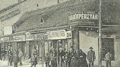 Korhű, Vasút utcai nádfedeles ház