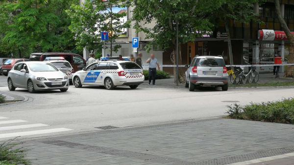 Kirabolt egy férfi egy dohányboltot Békéscsabán 2020.06.18.-án. Fotó: behir.hu/Sipos Gábor