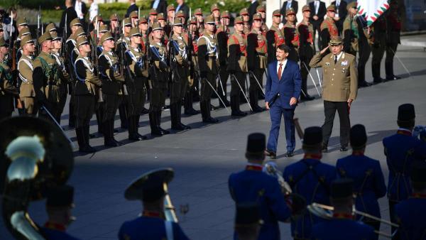 Áder János köztársasági elnök beszédet mond az államalapító Szent István király ünnepe alkalmából tartott díszünnepségen és tisztavatáson az Országház előtt, a Kossuth Lajos téren 2020. augusztus 20-án. MTI/Máthé Zoltán