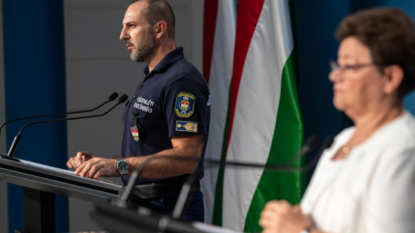 Kiss Róbert és Müller Cecília (fotó: koronavirus.gov.hu)