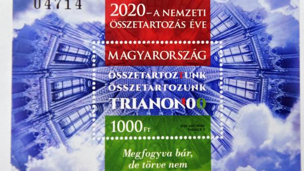 Trianon 100 - Bélyegblokkot bocsátott ki a Magyar Posta az évfordulóra. Fotó: MTI
