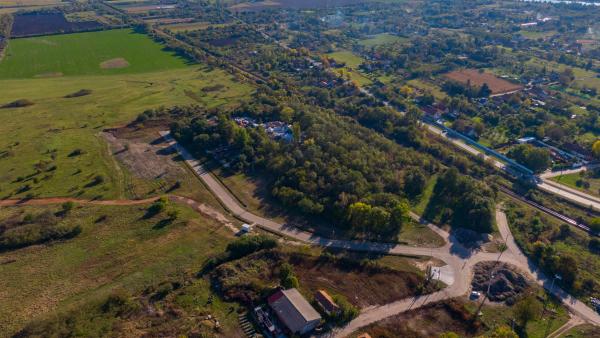 A Kétegyházi úti iparterület (fotó: behir.hu)