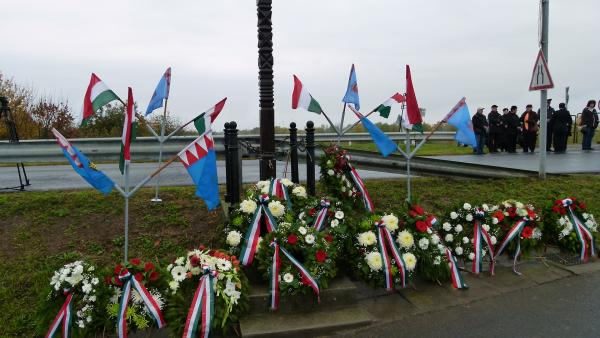 A gyulavári '56-os kopjafa. Forrás: https://oktober23alapitvany.hu