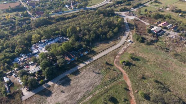 A Kétegyházi úti iparterület (fotó: behir.hu)