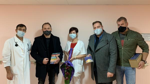 Kórházban jótékonykodott a Dirty Slippers. Fotó: együttes