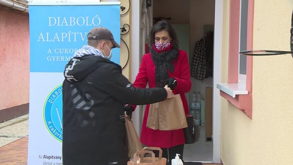 A Diaboló Alapítvány ajándékcsomagjai 200 családhoz jutnak el (Kép: Bucsai Ákos/BMC)