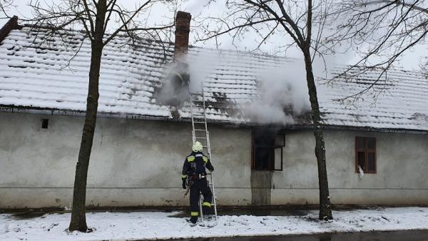 Tűz ütött ki egy békéscsabai családi házban. Forrás: behir.hu/Kovács Dénes
