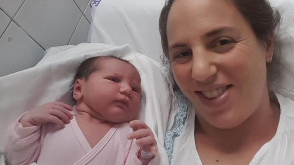 Márton Anita és kislánya Luca