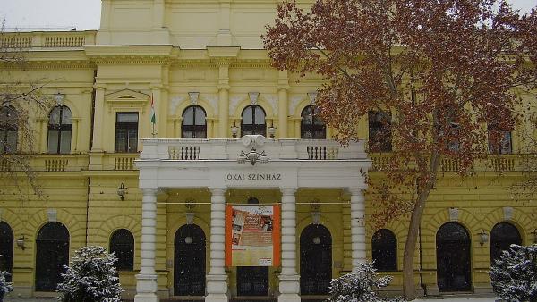 Békéscsabai Jókai Színház (fotó: wikipédia)