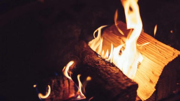 Kályhatűz - Fotó: MTI