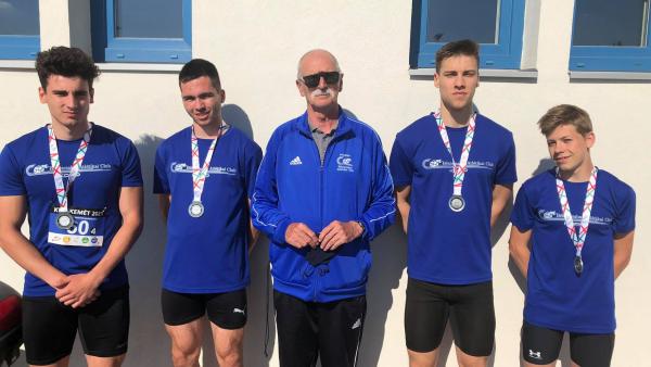 Az ezüstérmes váltó (fotó: Békéscsabai Atlétikai Club)