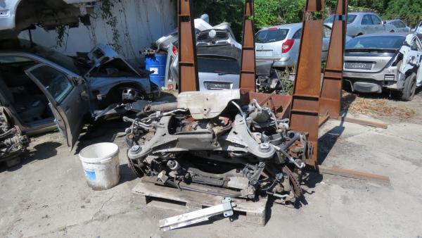 Illegális autóbontót számolt fel a rendőrség Eleken. Forrás: police.hu