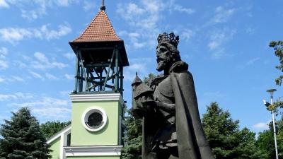 Szent László szobra Jaminában (fotó: kozterkep.hu)