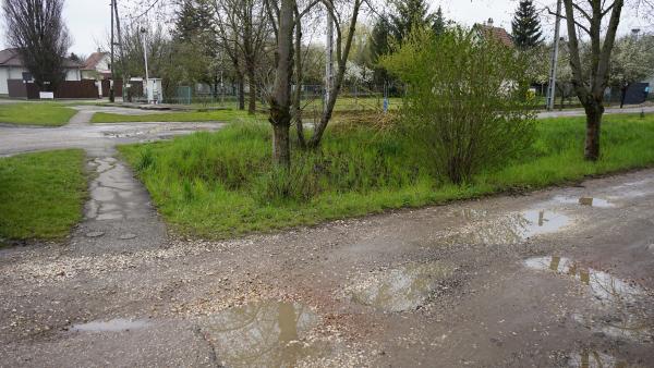 A 7 milliárd forintos útfelújítási program az utcák, közterek közműveit is érinti (fotó: behir.hu/ Ujházi György)