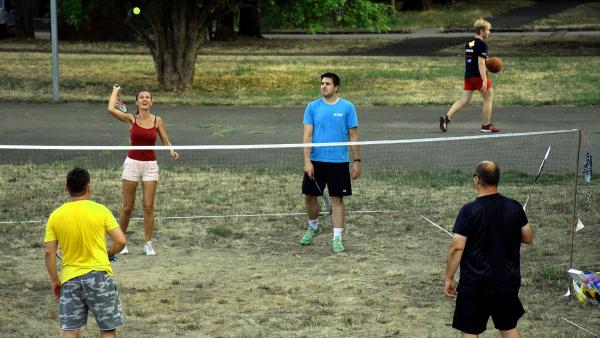 Grundtollas a Lencsési szánkódombnál – Fotó: behir.hu/Such Tamás