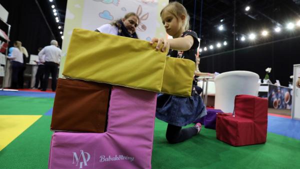 Forrás: Világgazdaság_babakötvény