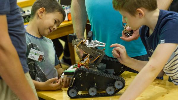 Viharsarki Hobbi Elektronika Találkozó. Fotó: Tóth Gergely