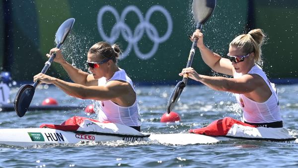 Kozák Danuta és Bodonyi Dóra (MTI fotó: Kovács Tamás)