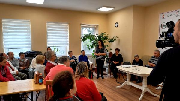 Az esemény házigazdája, Schriffertné Locskai Henriett, az ÉFOÉSZ Békés Megyei Egyesületének elnöke