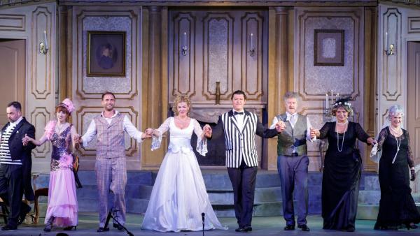 Pesti Művész Színház – Lili bárónő stábja