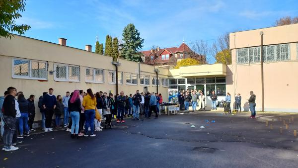 A Flúgos futamnak a suli sportpályája adott helyet