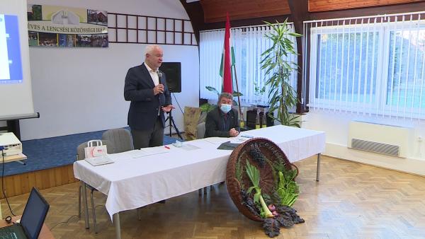 Herczeg Tamás és Takács Péter a Lencsési Közösségi Házban. 