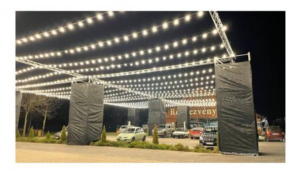 Kigyúltak a fények a Csabai Rendezvénypajtában – Fotó: Hégelyné Győrfi Ilona
