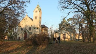 A dobozi Szent Kereszt kápolna és a Wenckheim családi mauzóleum is fontos helyszíne lesz a készülő dokumentumfilmnek. Fotó: Kugyelka Attila / behir.hu