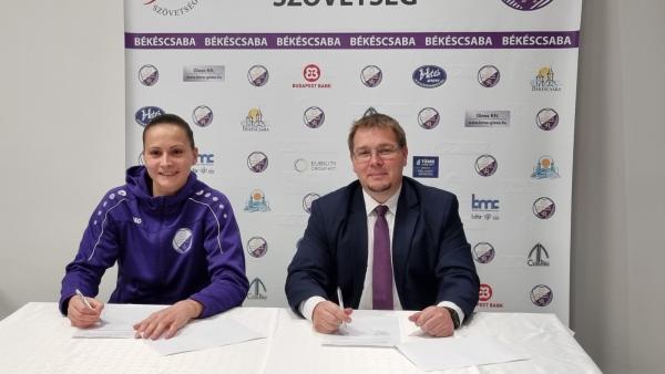 Gyimesi Kitti és Paláncz György a Békéscsabai Előre Női Kézilabda Sportegyesület elnöke