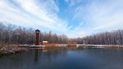 Több mint 270 méter hosszú drótkötélpálya ível majd át a tó felett - Fotó: E.K.Zs./behir.hu
